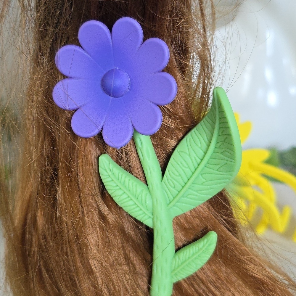 3 Flower Claw Hair Clip Set - Picture 8 of 8
